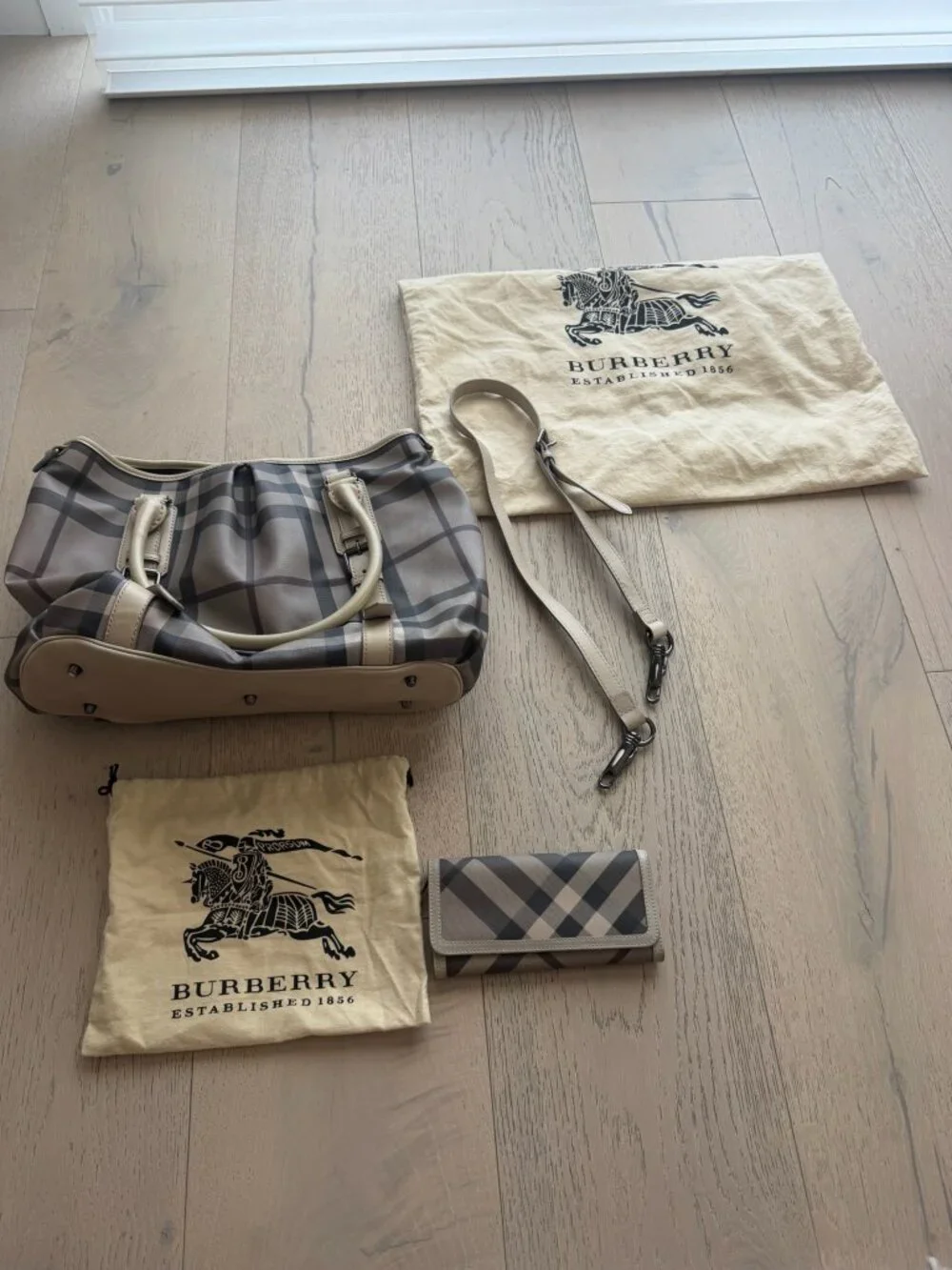Burberry Smoke Check Northfield Bag & Matching Penrose Wallet Set